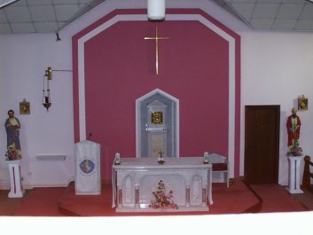 Altar in Banogue church