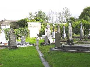 Graveyard around Glin church